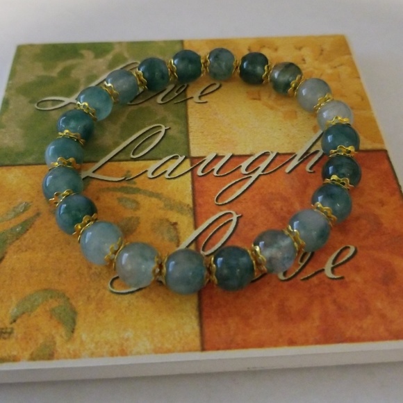 *New* Greenish crystal beads bracelet - Picture 3 of 3